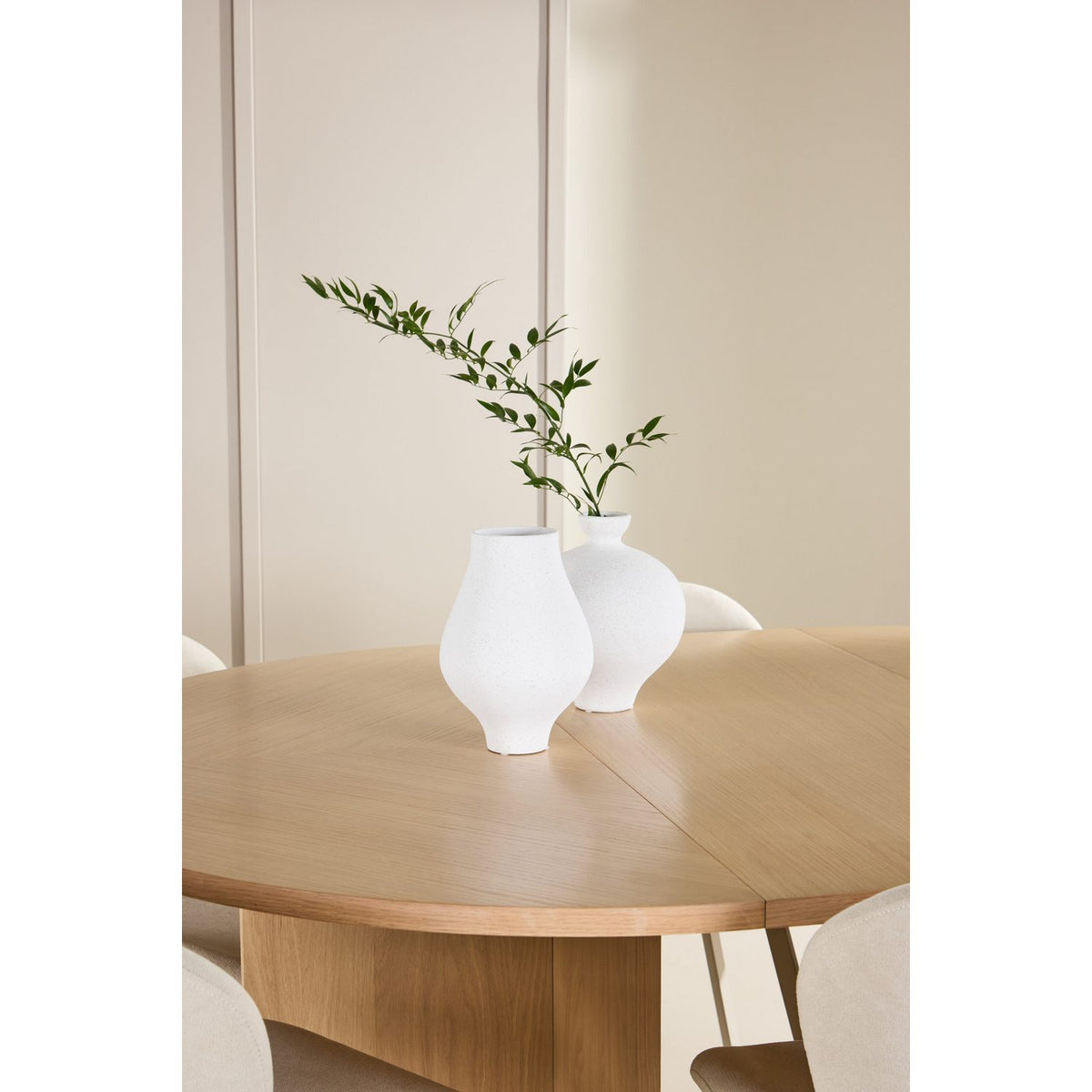 Strada, Lilja Oval matgrupp Beige, Vitpigmenterad, ⌀120