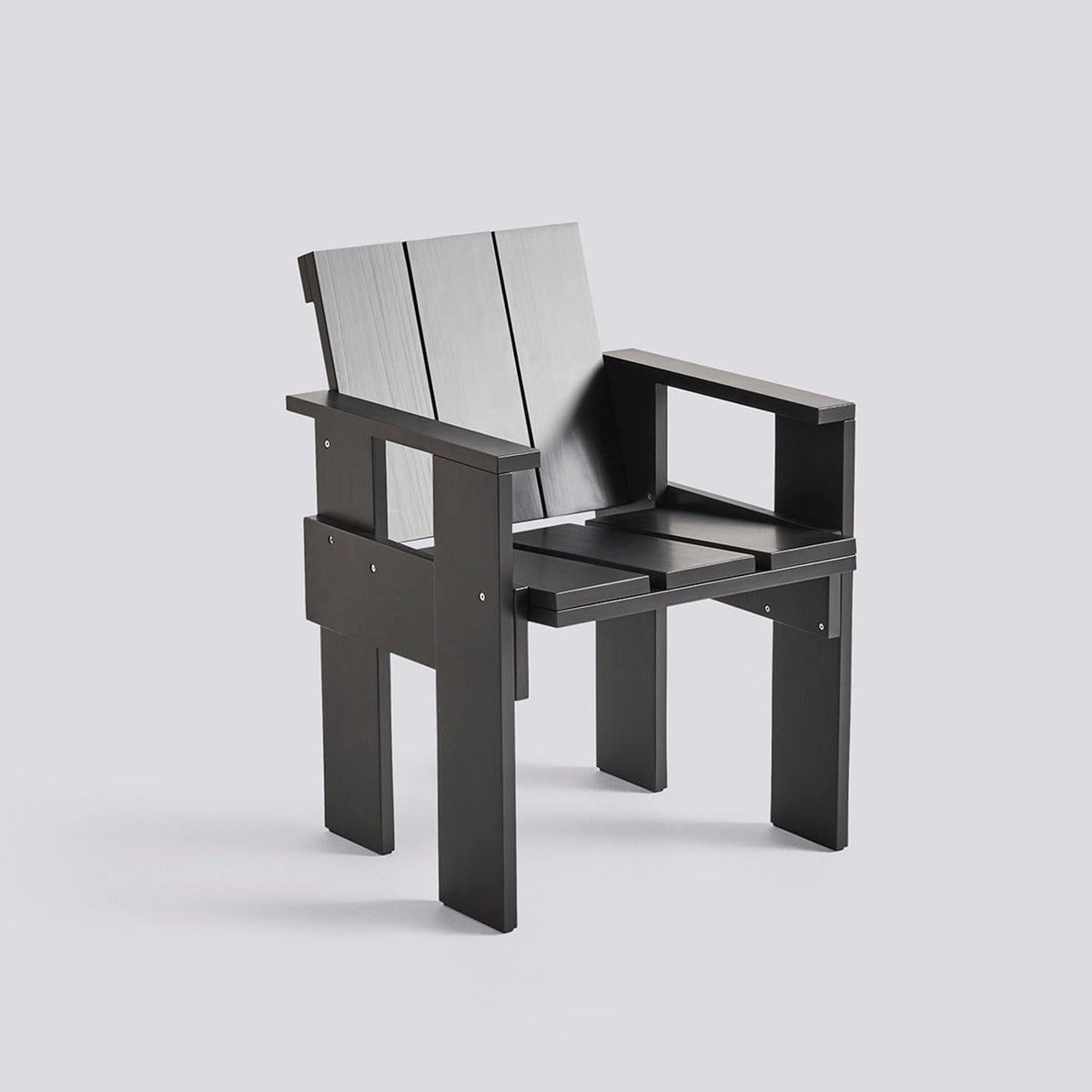 Crate Stol Black – massiv furu med vattenbaserad lack
