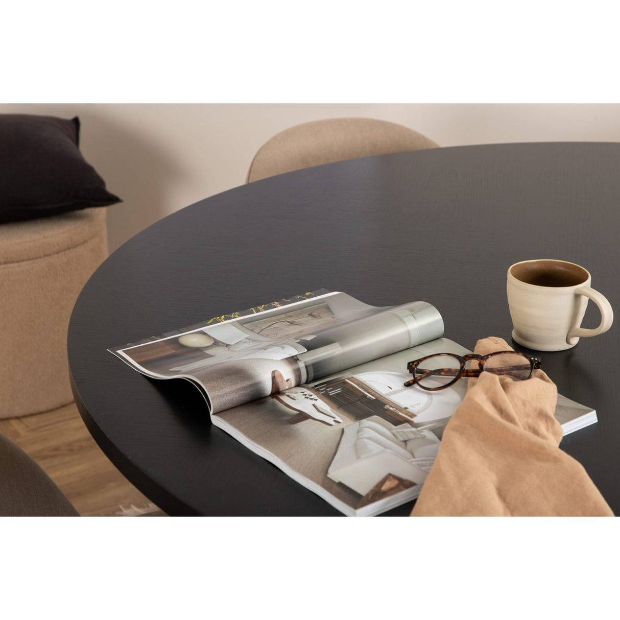 Copenhagen, Velvet Rund matgrupp Beige,Svart, Svart, ⌀140
