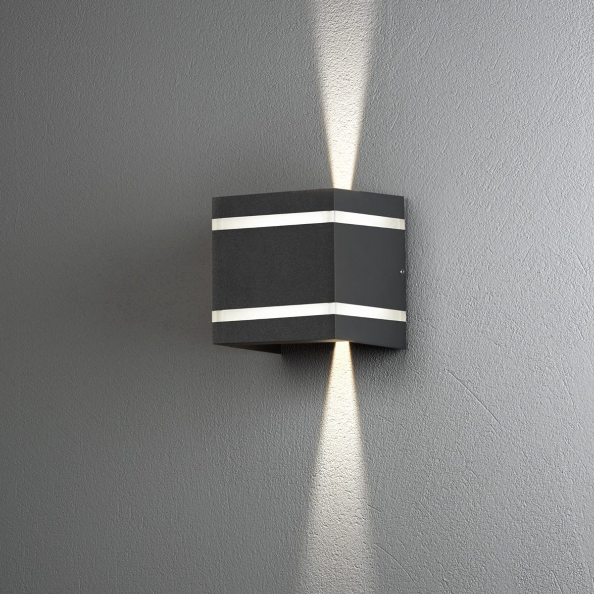 Cremona HP-LED Mörkgrå 2x3W Vägglampa Ute