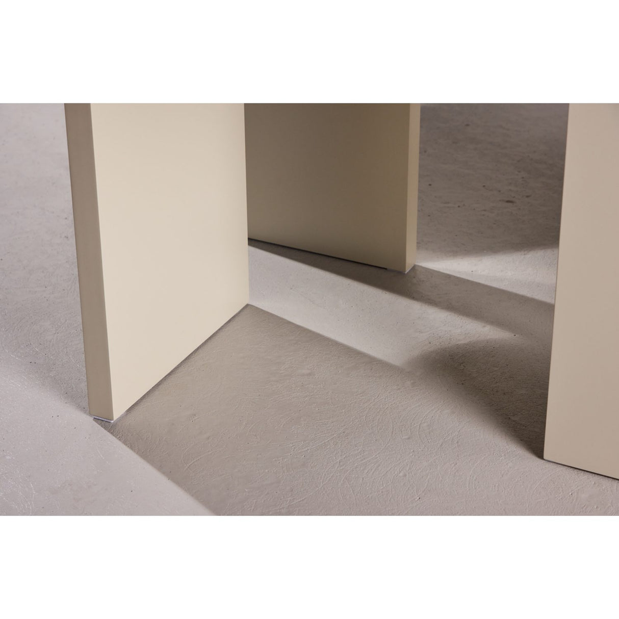 Flower Ovalt matbord Beige