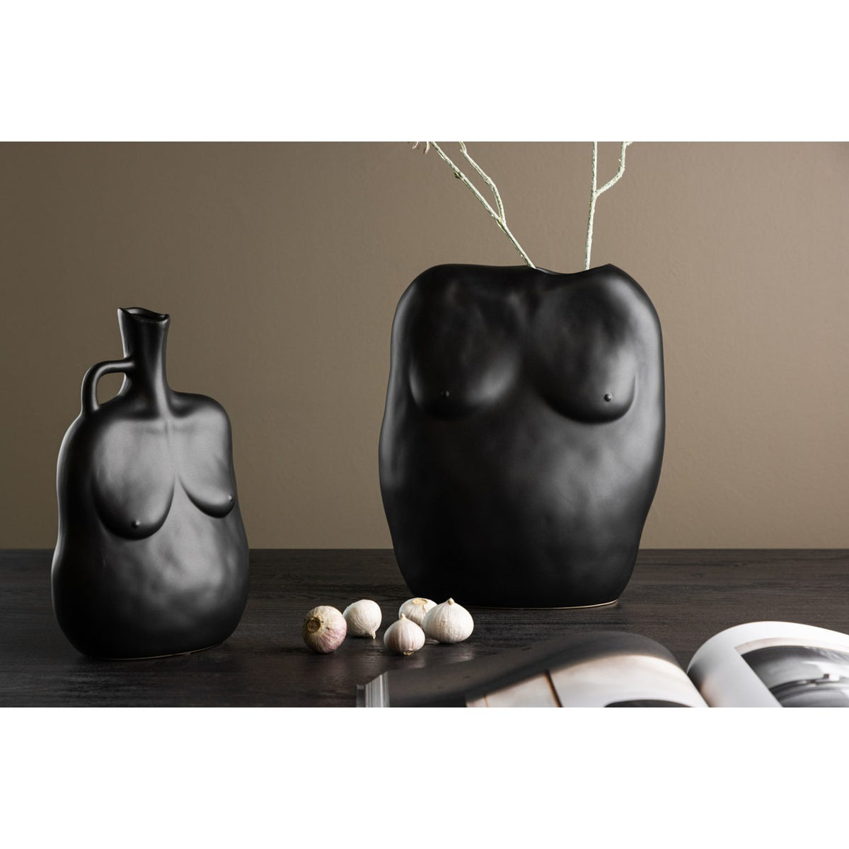 Romie Vas Svart, 28 x 24 x 14