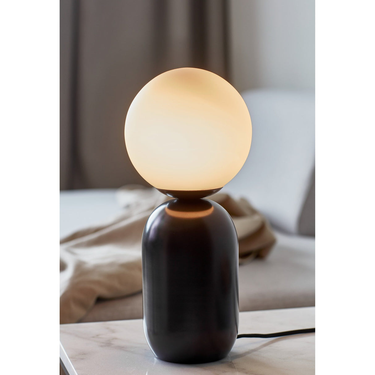 Notti Bordslampa Svart