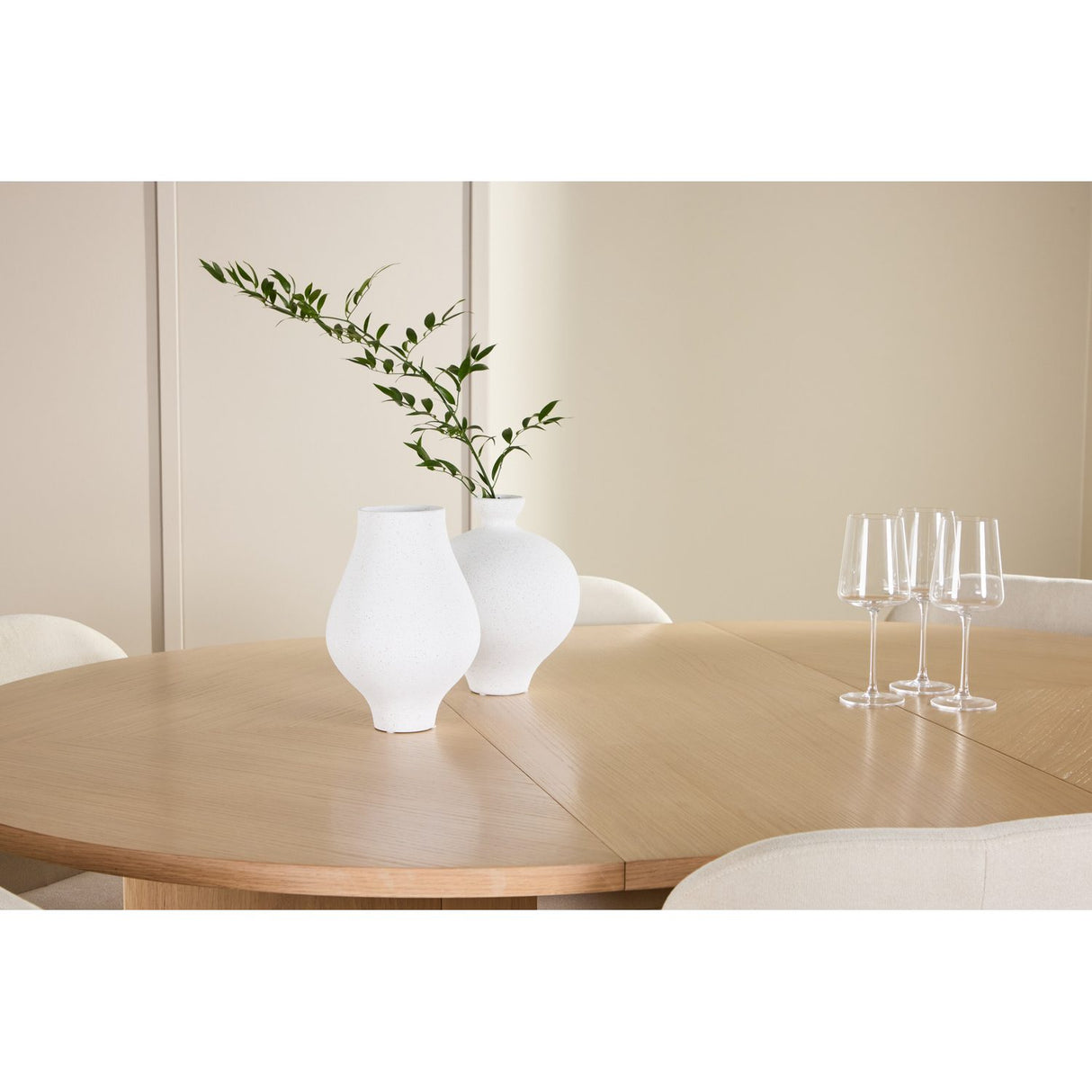 Strada, Lilja Oval matgrupp Beige, Vitpigmenterad, ⌀120