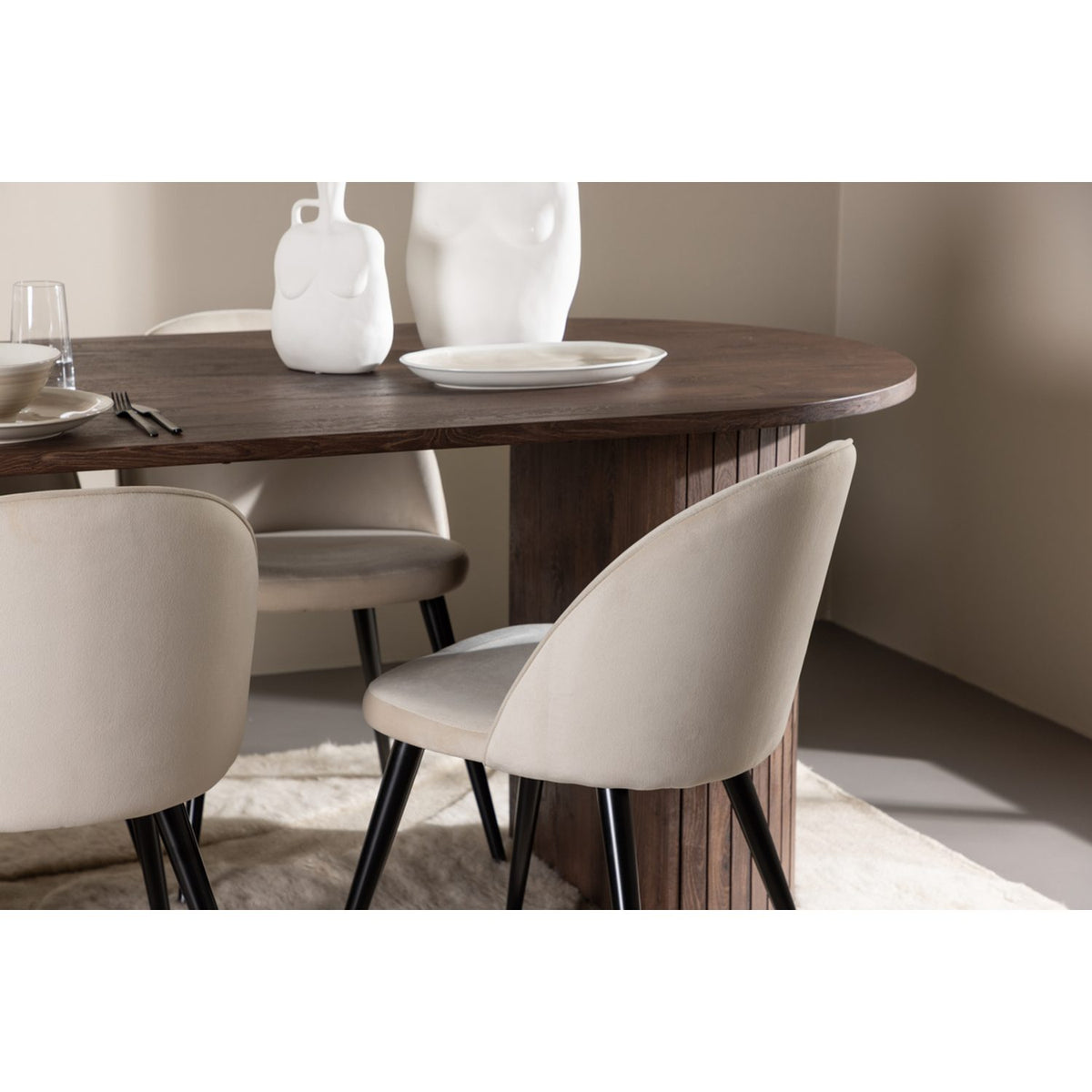 Härön, Velvet Ovalt matgrupp Beige,Svart, Mocka, 200 x 90