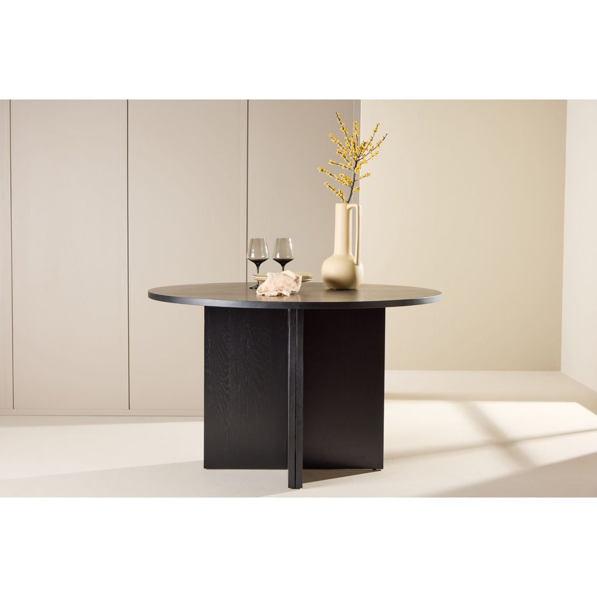 Strada Rektangulärt matbord Svart, MDF, ⌀120