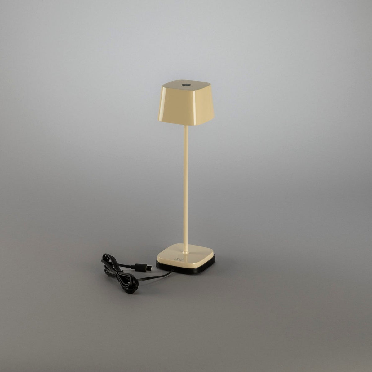 Capri mini bordslampa USB Bordslampa Ute/Inne Gräddvit