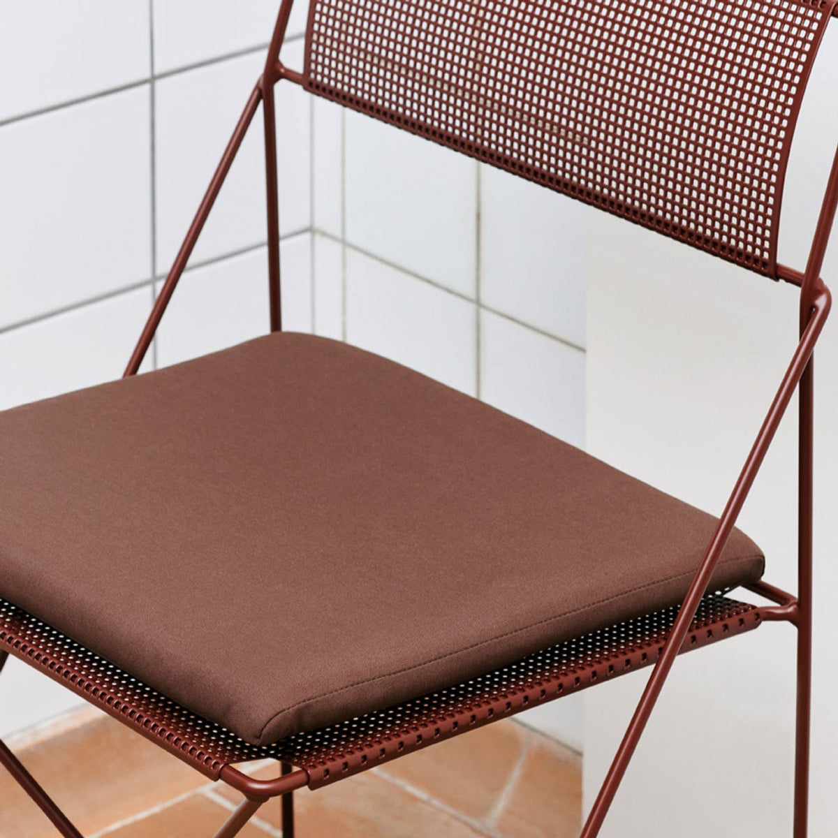 till X-Line för utomhusbruk 42,5 × 39 cm Sittdyna Iron red