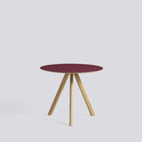 CPH 20 Ø90 × H73 cm Matbord Burgundy – linoleum, massiv ek med vattenbaserad lack
