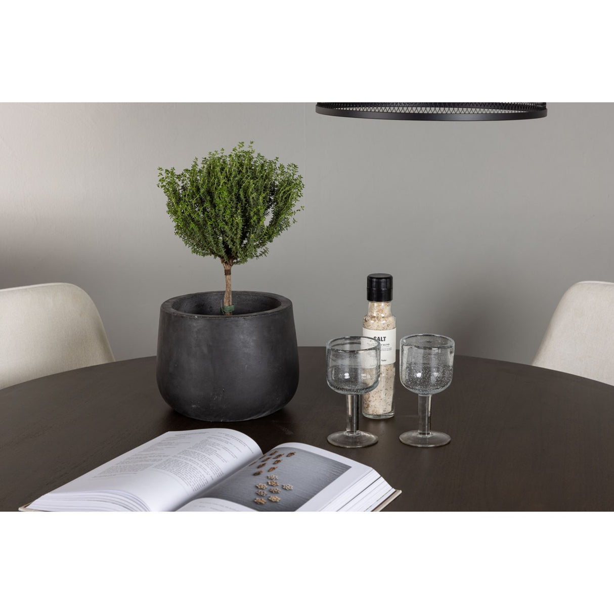Kaseidon, Rosie Rund matgrupp Beige, svart, Mörkbrun, ⌀100
