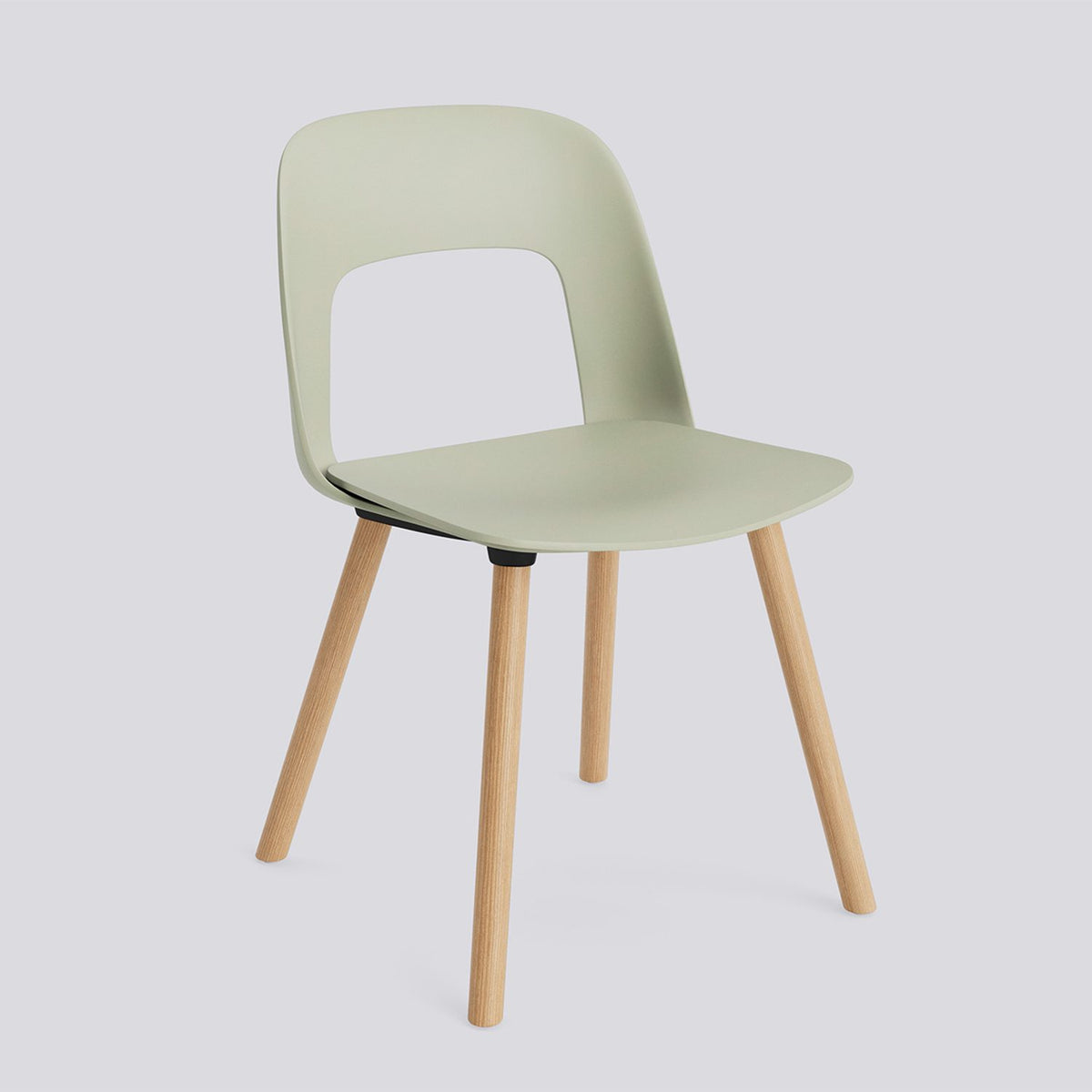 Layout 121 Stol Pastel green, massiv ek med vattenbaserad lack