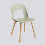 Layout 121 Stol Pastel green, massiv ek med vattenbaserad lack