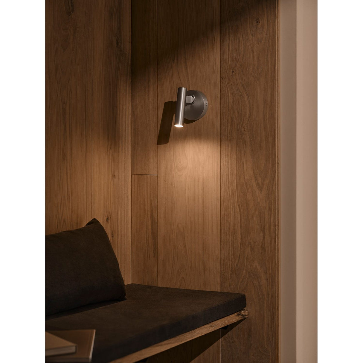 Makoto Satin krom Vägglampa