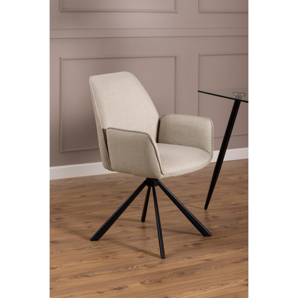 Bayonne Matstol med Armstöd Basel tyg Beige