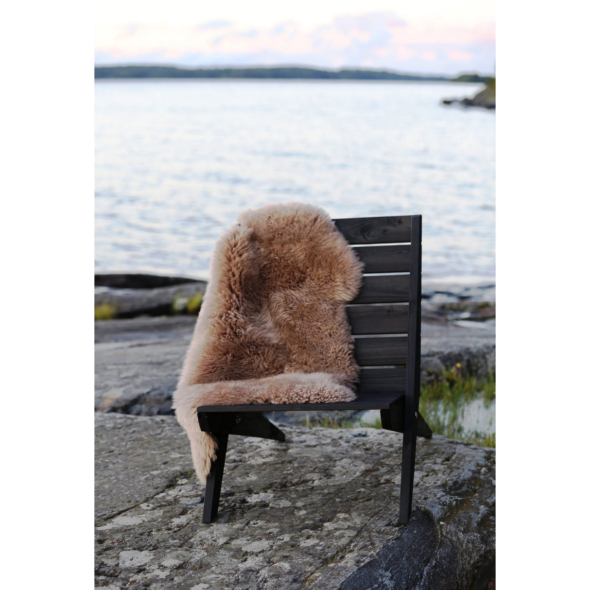 Granny Utestol Furu Oljad Svart