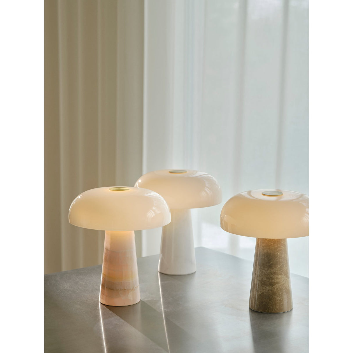 Glossy Bordslampa Rosa