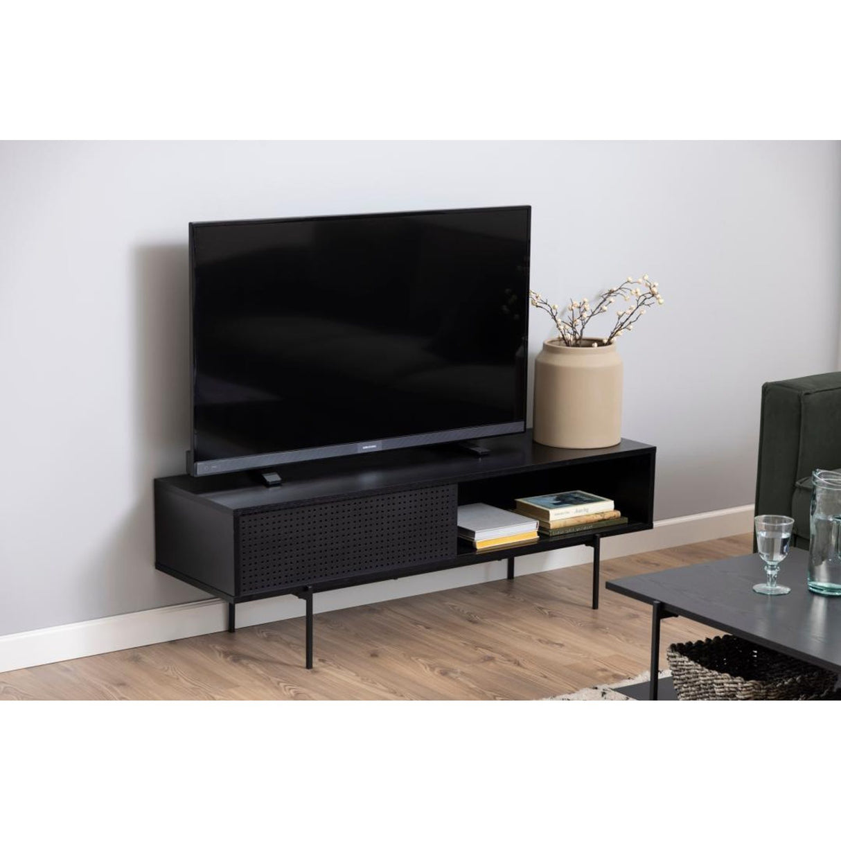Angus TV-enhet 44x140x40 cm