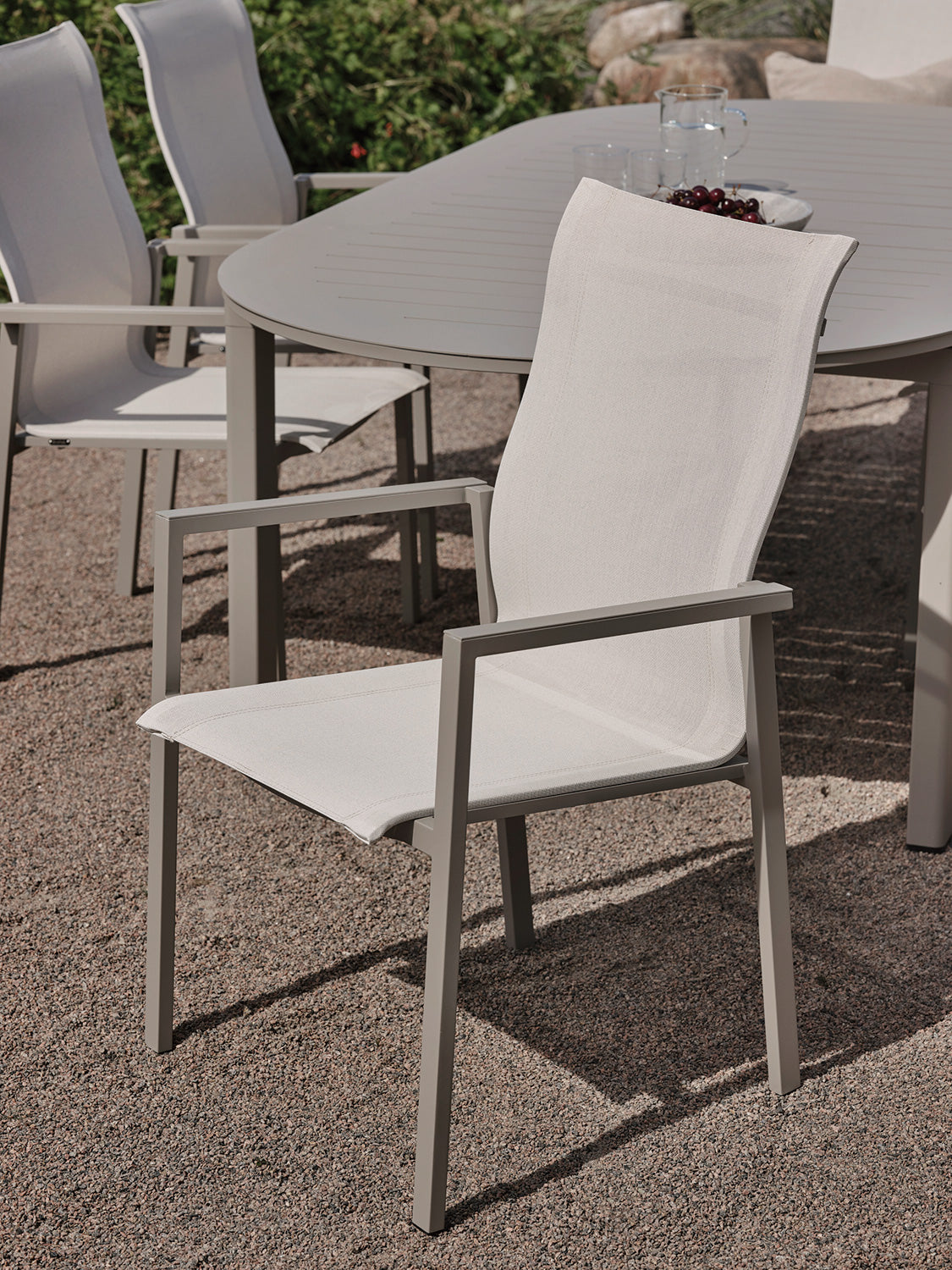 Comfy Karmstol Light Grey/Off-White