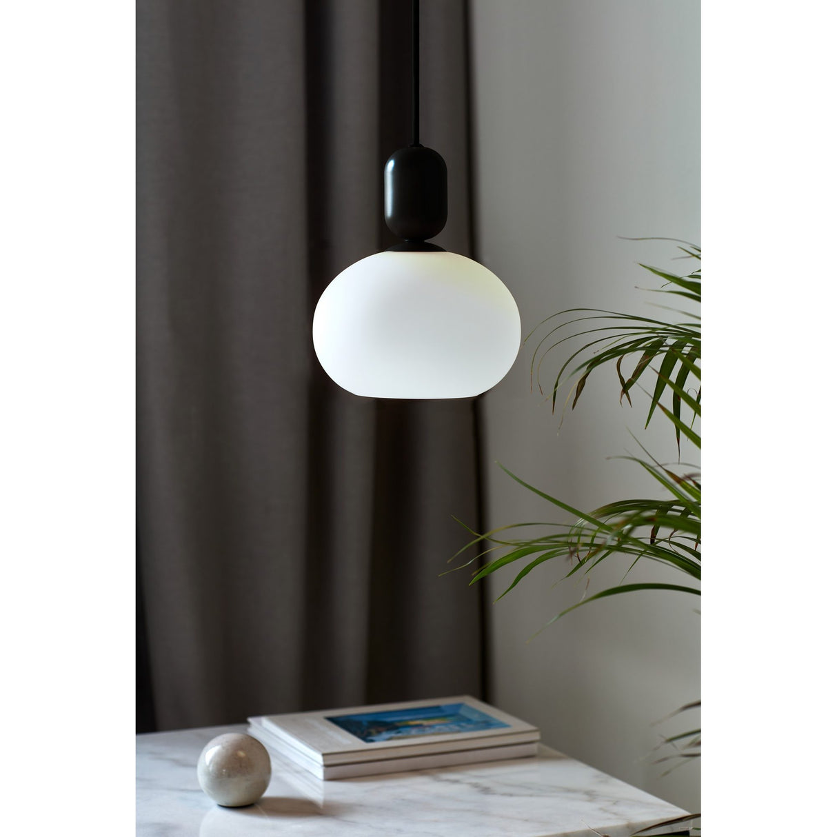 Notti Rund 20 cm Taklampa Svart