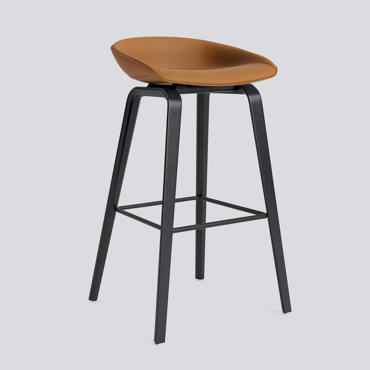 AAS 33 75 cm Barpall Sense Cognac, Black – ekfaner med vattenbaserad lack, Black – pulverlackerat stål