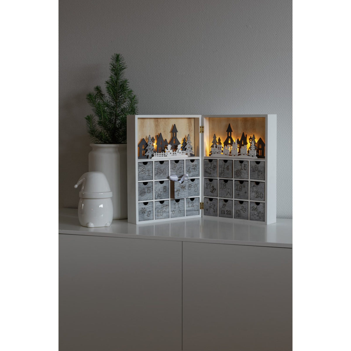 Siluett adventskalender, vit LED timer 6h Stående Ljusdekoration Inne