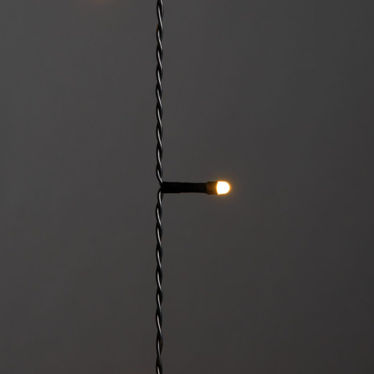 LED Frost Svart Kabel Julgransbelysning 180 cm, Amber