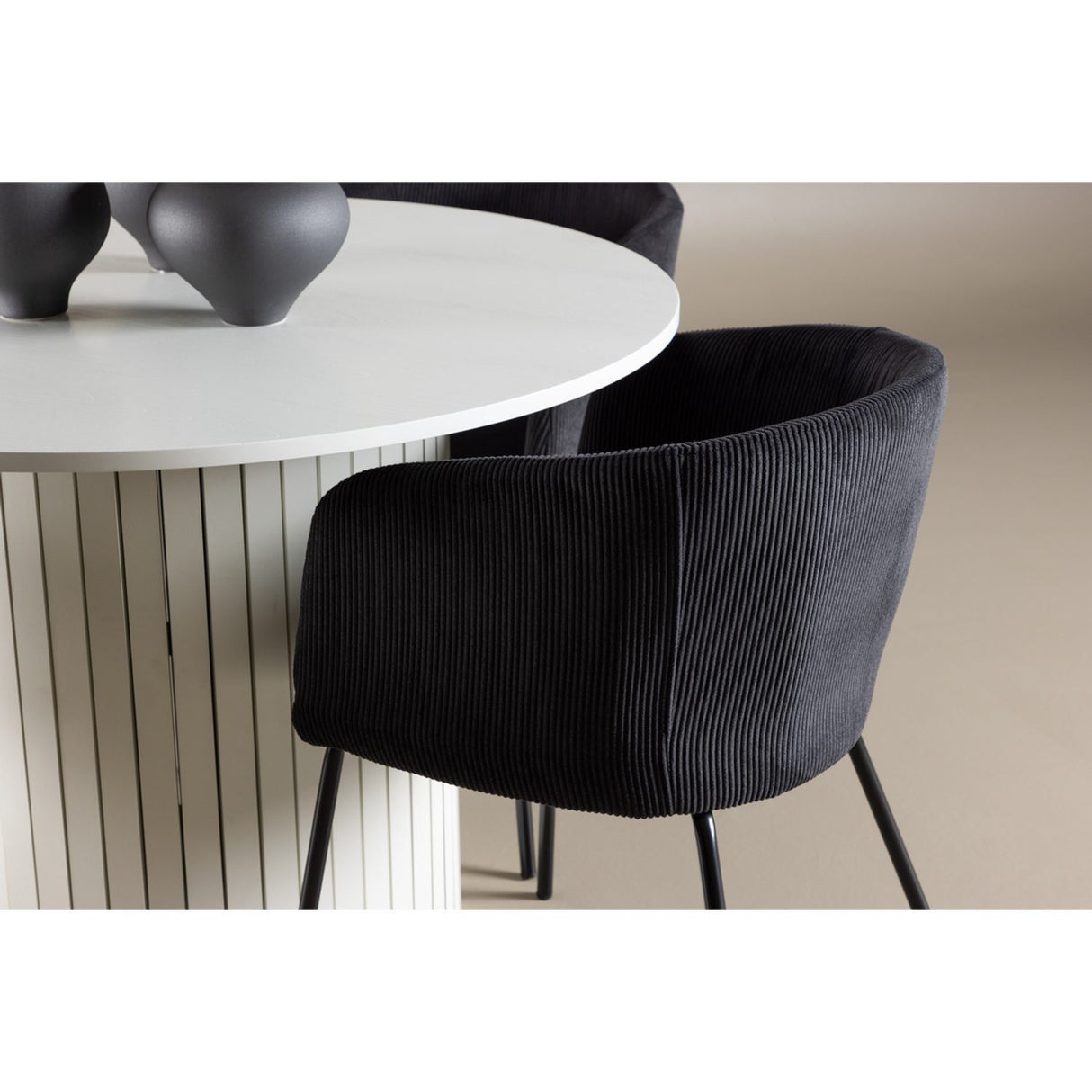 Härön, Berit Rund matgrupp Svart, Vit, ⌀110