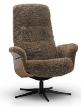 Fårö Snurrfåtölj ink Pall Fårskinn Sahara