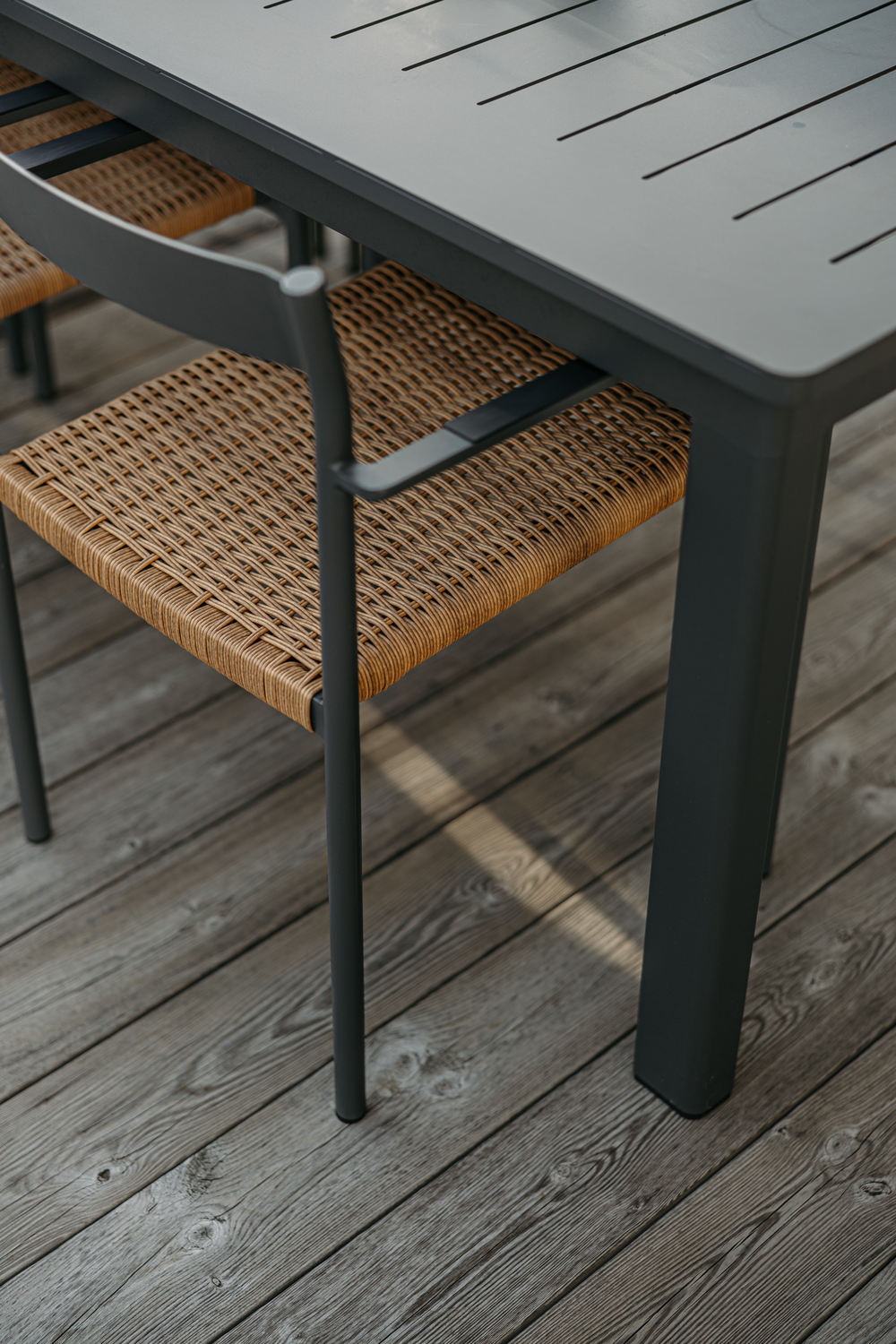 Lomma XL 260-380x100 cm Utebord Antracit