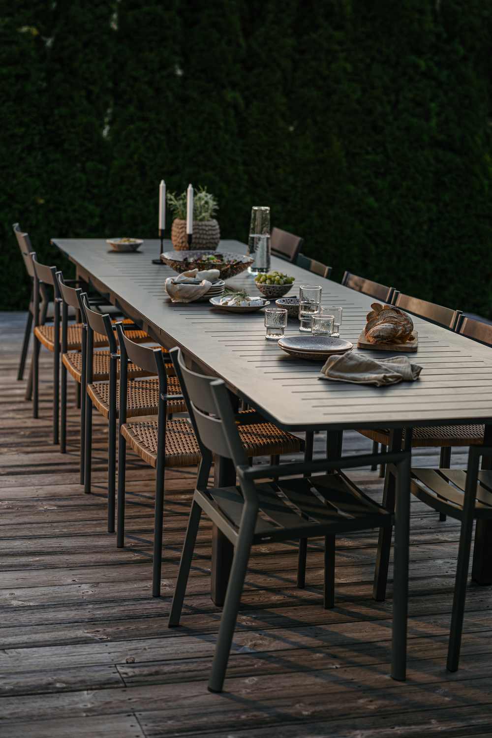 Lomma XL 260-380x100 cm Utebord Antracit