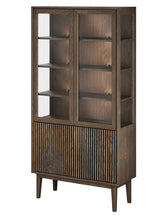 Broholm Vitrinskåp Lameller Glassidor Rökfärgad Ek