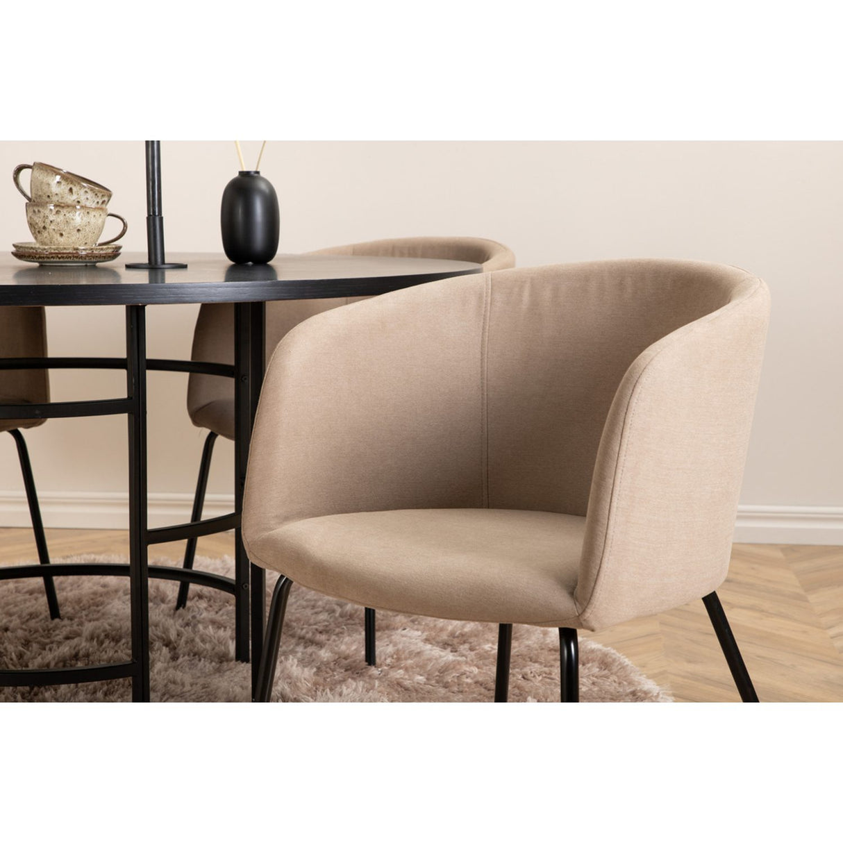 Copenhagen, Berit Rund matgrupp Beige, Svart, Svart, ⌀140