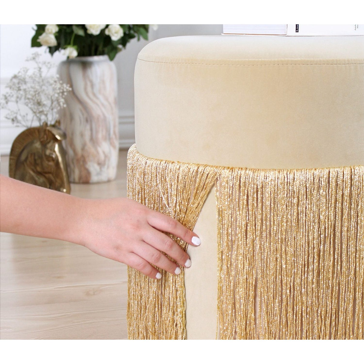 Graz (45 x 47 cm) Sittpuff Guld
