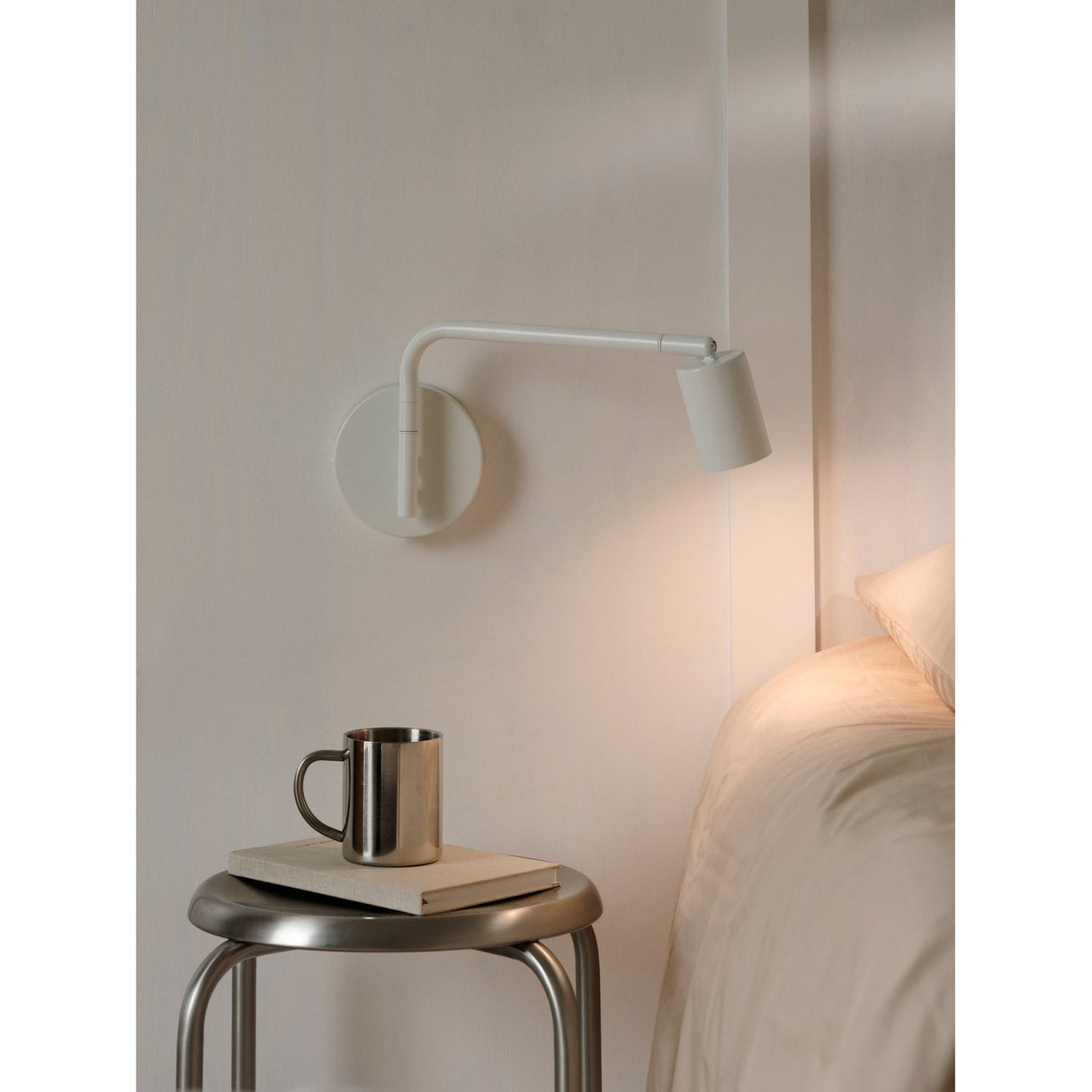 Explore Vägglampa Vit