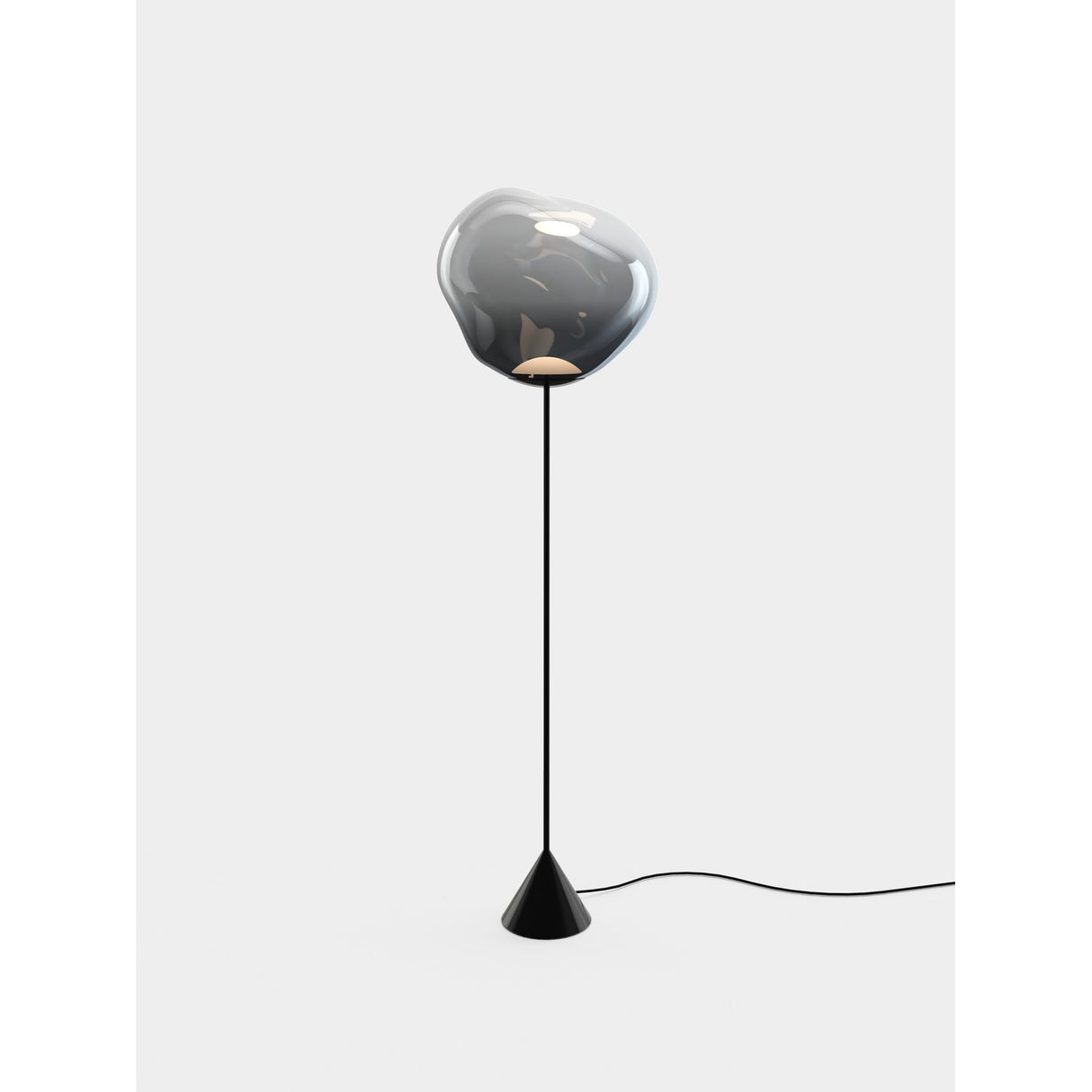 Melt Cone Slim Golvlampa Nickel