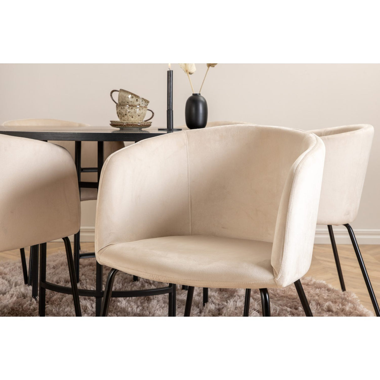 Copenhagen, Berit Rund matgrupp Beige,Svart, Svart, ⌀140