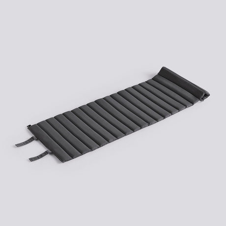till Crate fåtölj 44,5 × 130 cm Kviltad dyna Anthracite