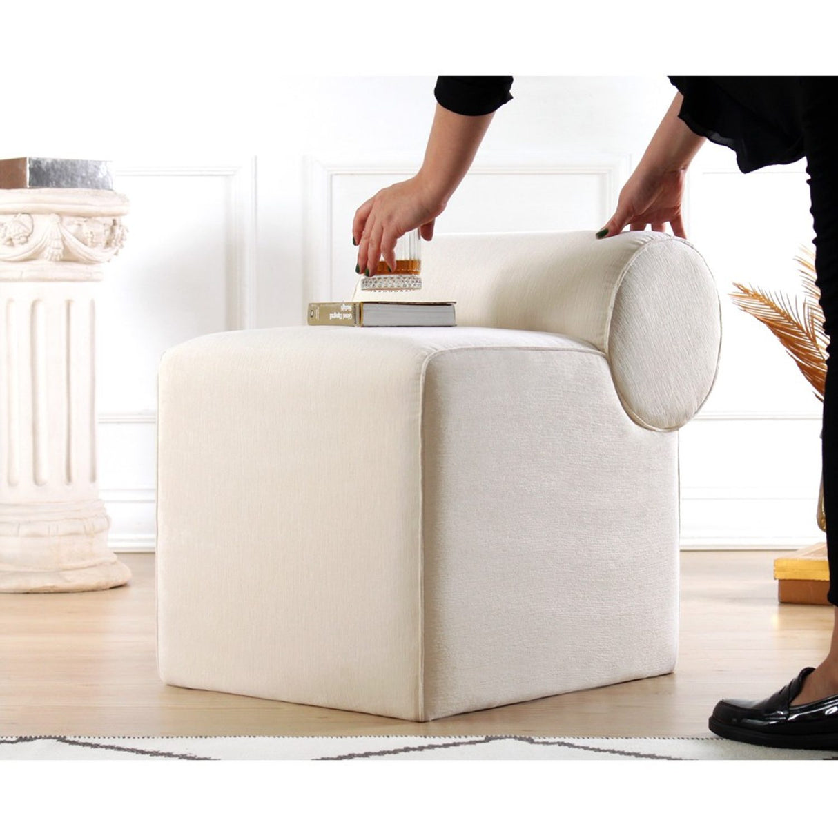 Linburg Puff (53 x 49 x 53 cm) Creme Sittpuff