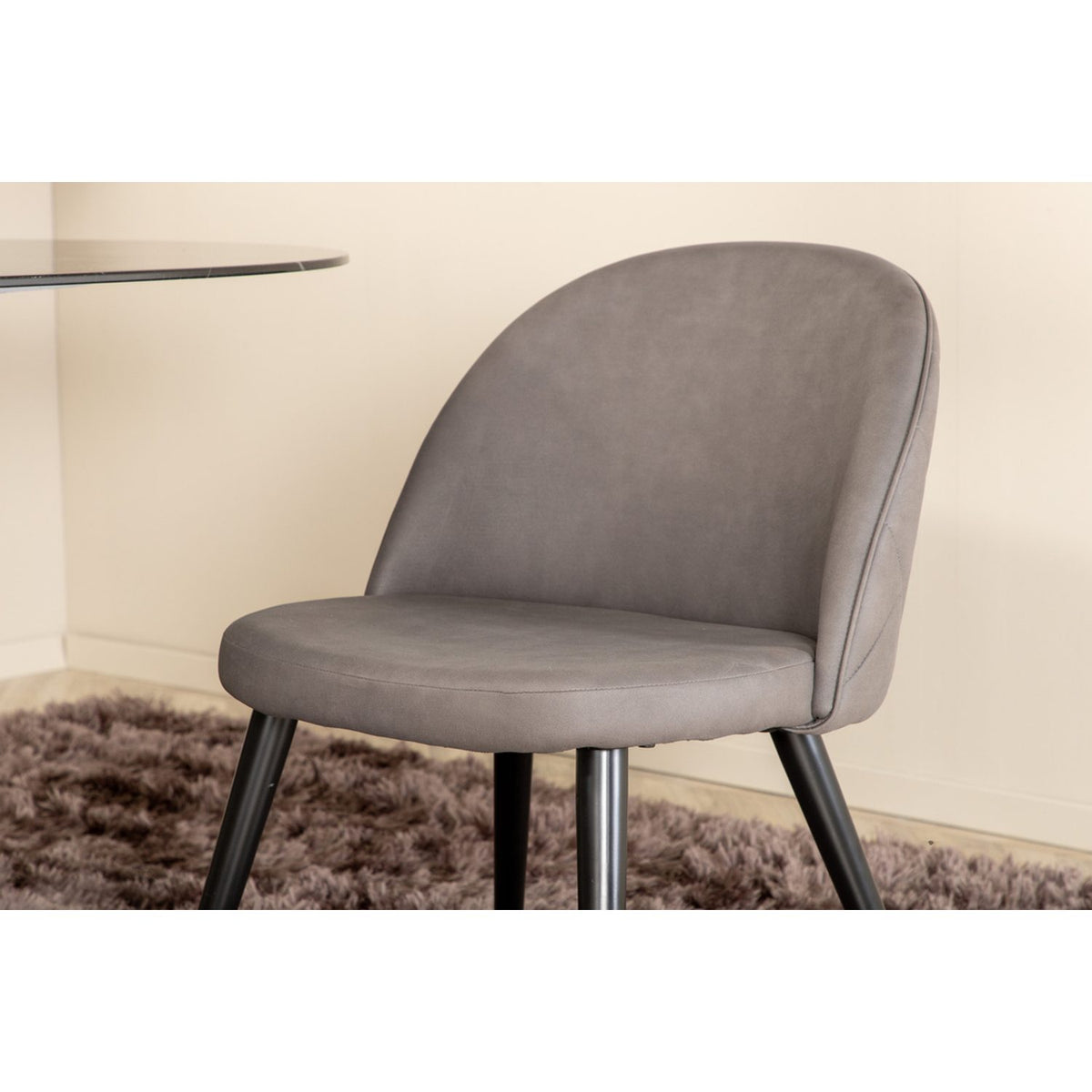 Pillan, Velvet Oval matgrupp