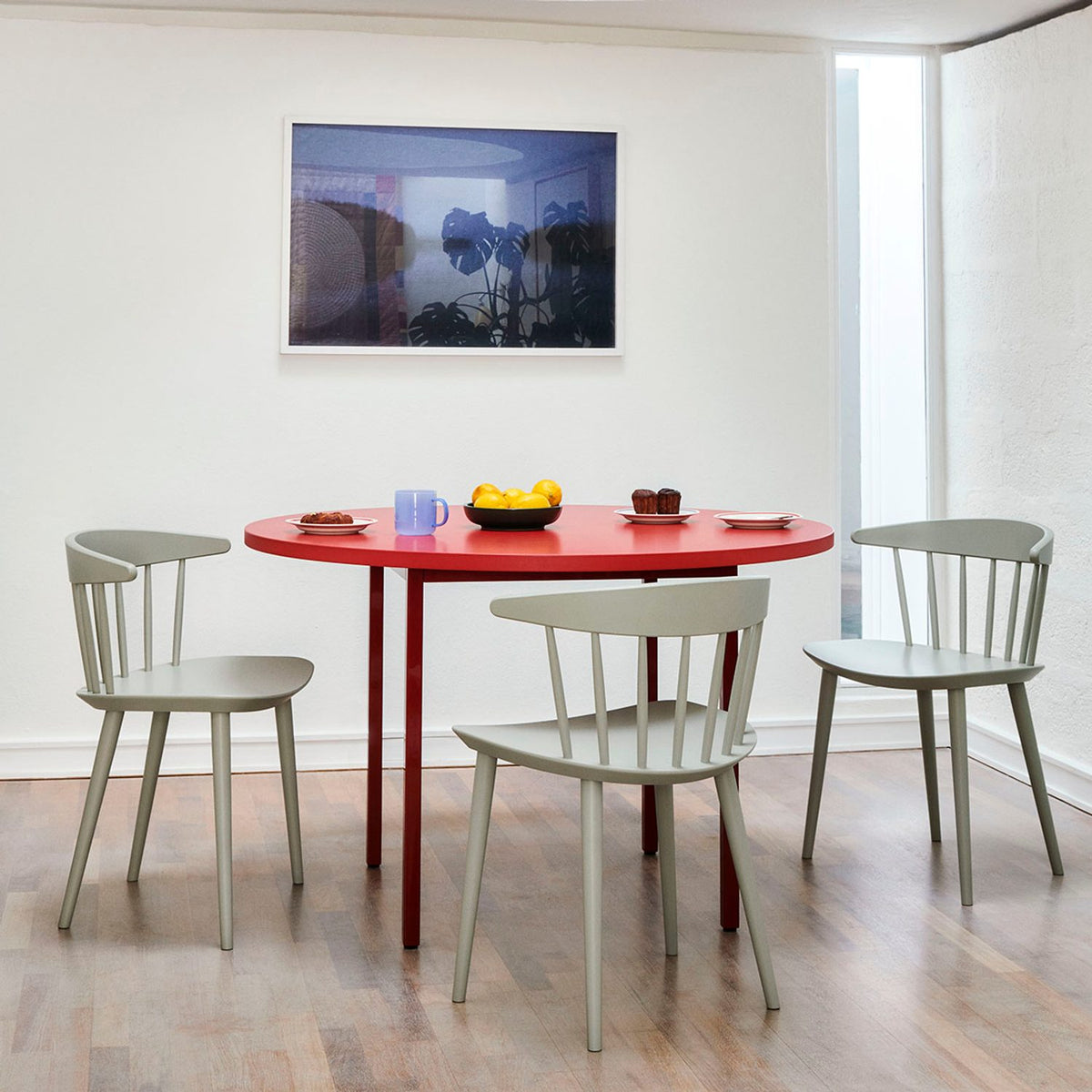 J104 Stol ekfaner med vattenbaserad lack, massiv ek med vattenbaserad lack