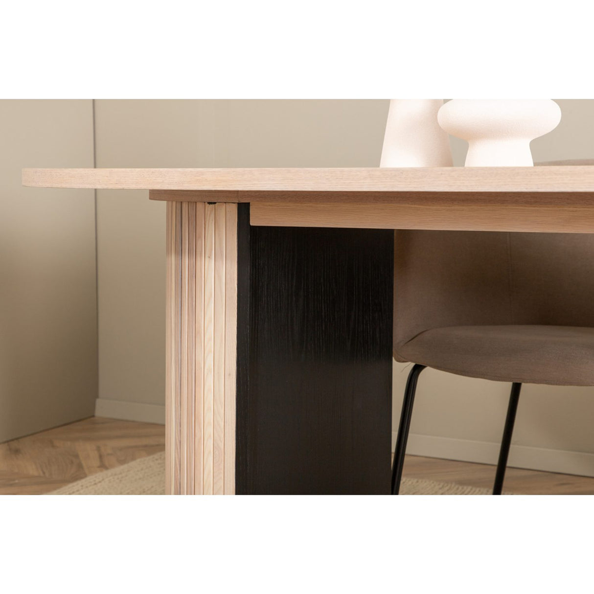 Bianca, Berit Oval matgrupp Beige, Vitputsad, 4st