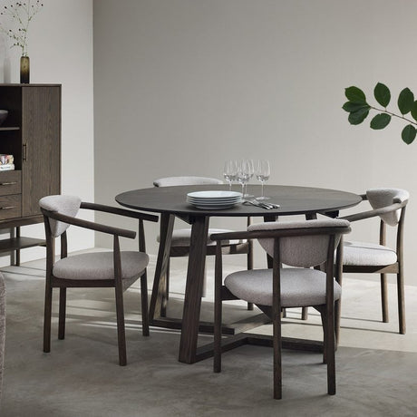 Borås Matbord ø130/230 cm Brunlackad ek