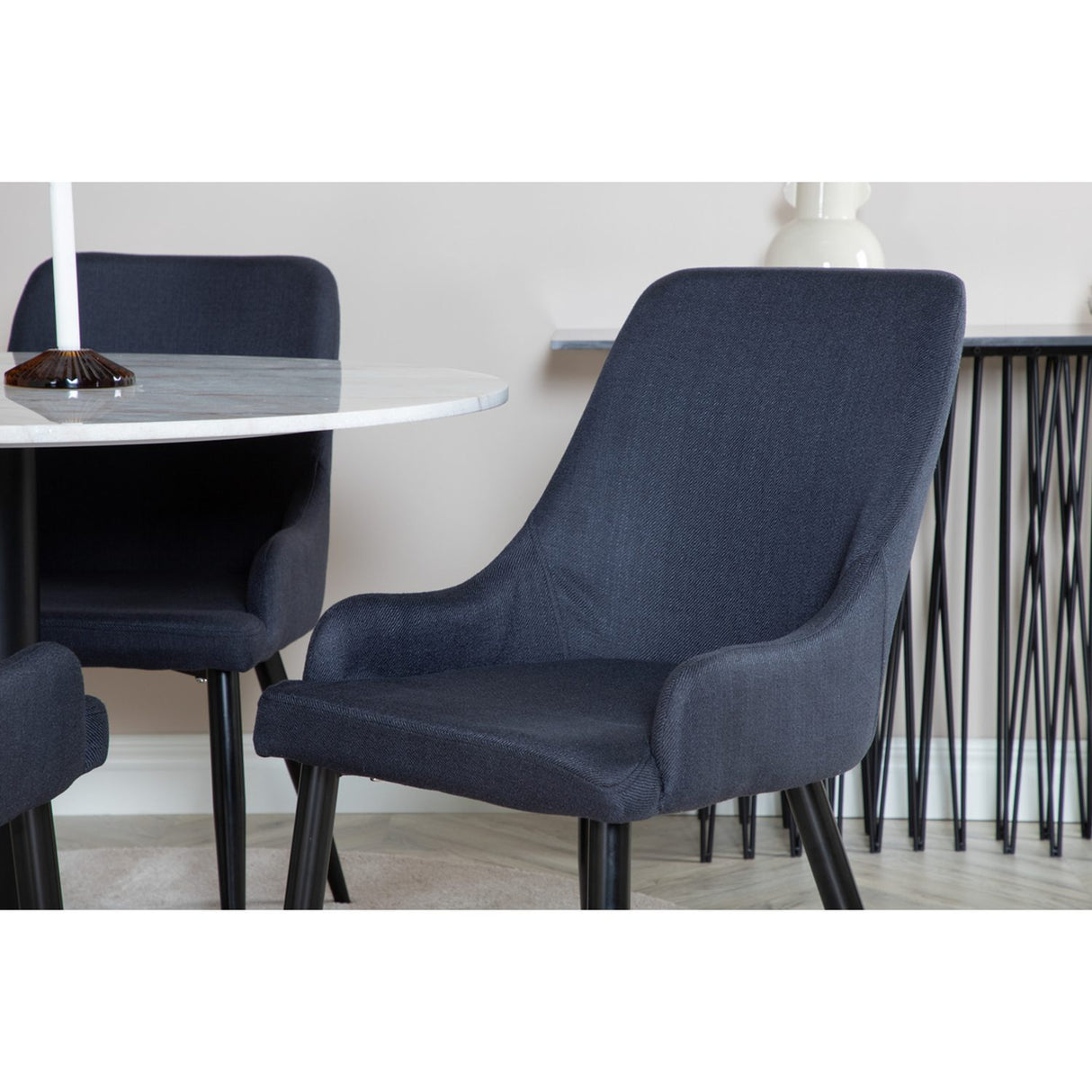 Estelle, Plaza Rund matgrupp Svart, Vit, 4st