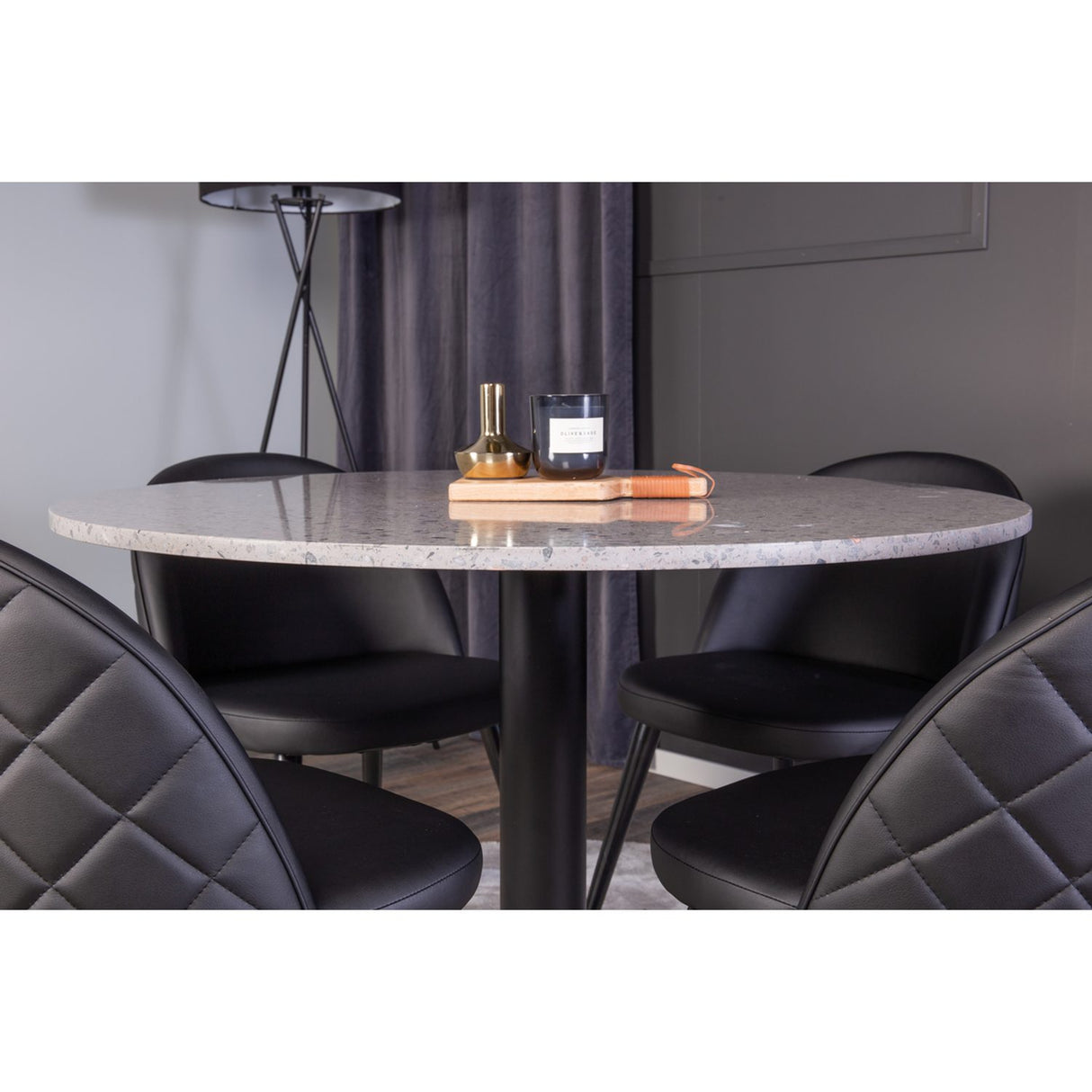 Razzia, Velvet Rund matgrupp