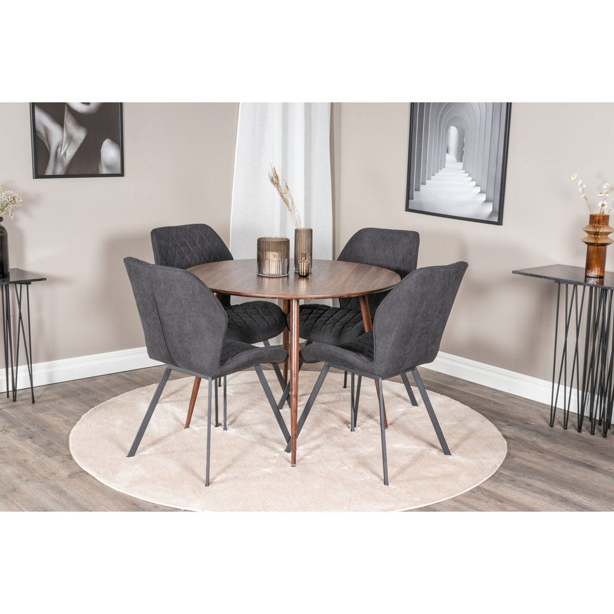 Plaza, Gemma Rund matgrupp