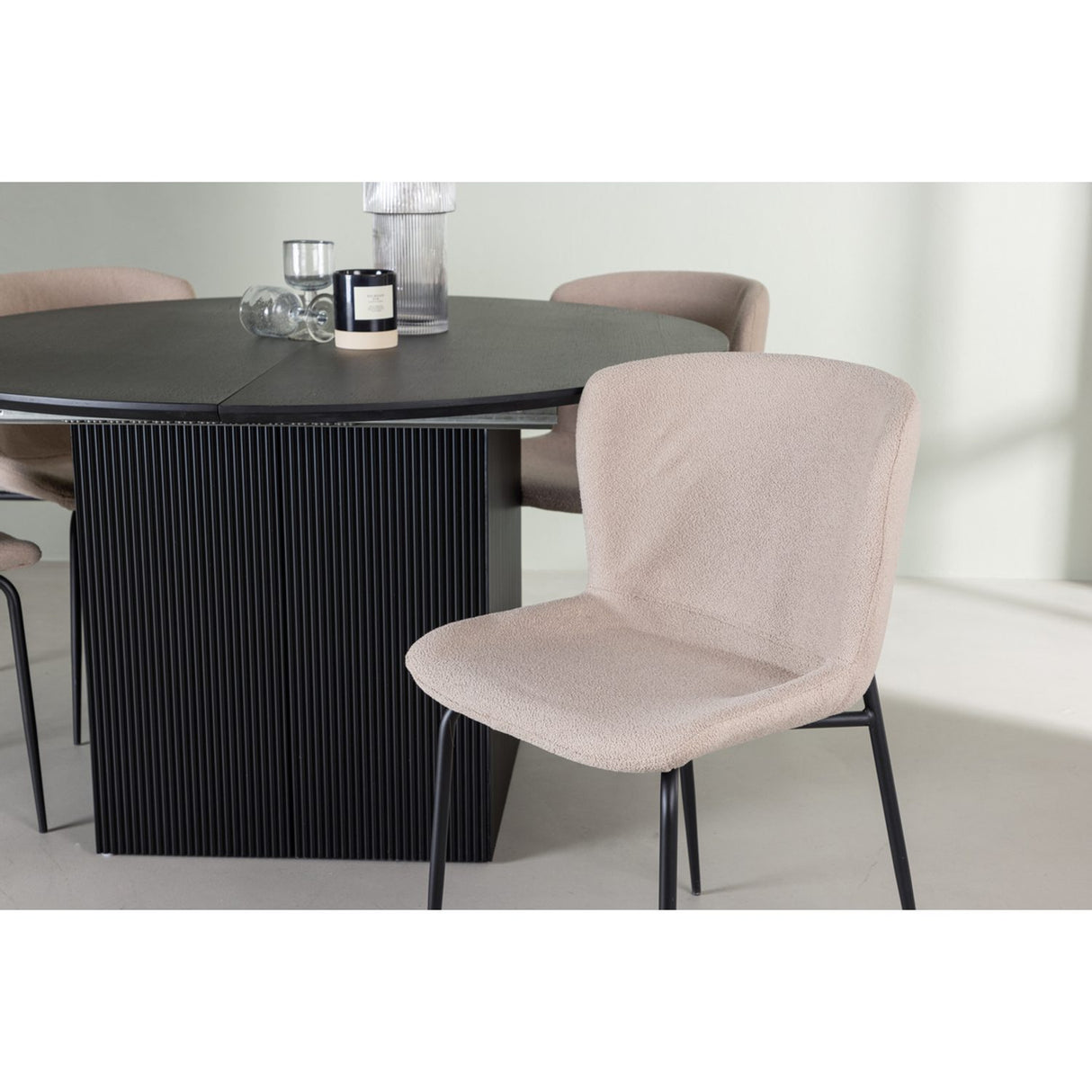 Matilda, Modesto Rund matgrupp Beige,Svart, Svart, ⌀130