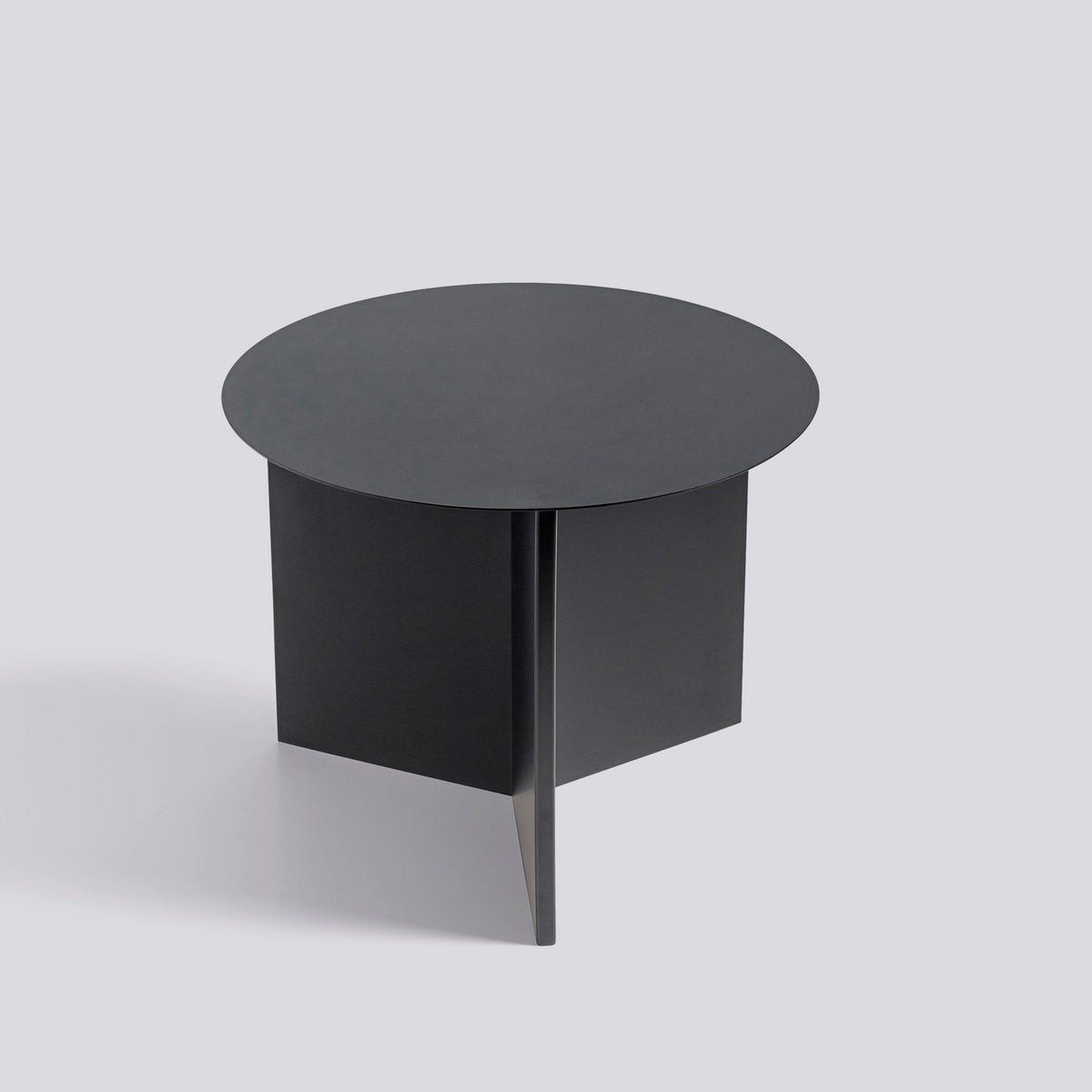 Slit runt Ø45 × H35,5 cm Sidobord Black – pulverlackerat stål