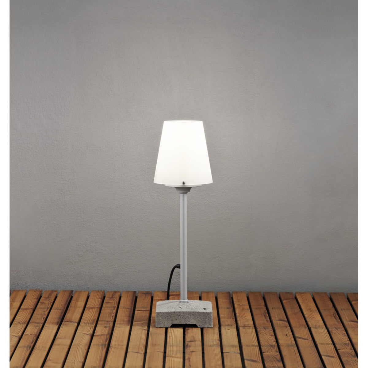 Lucca Lounge Golvlampa Ute Låg Grå
