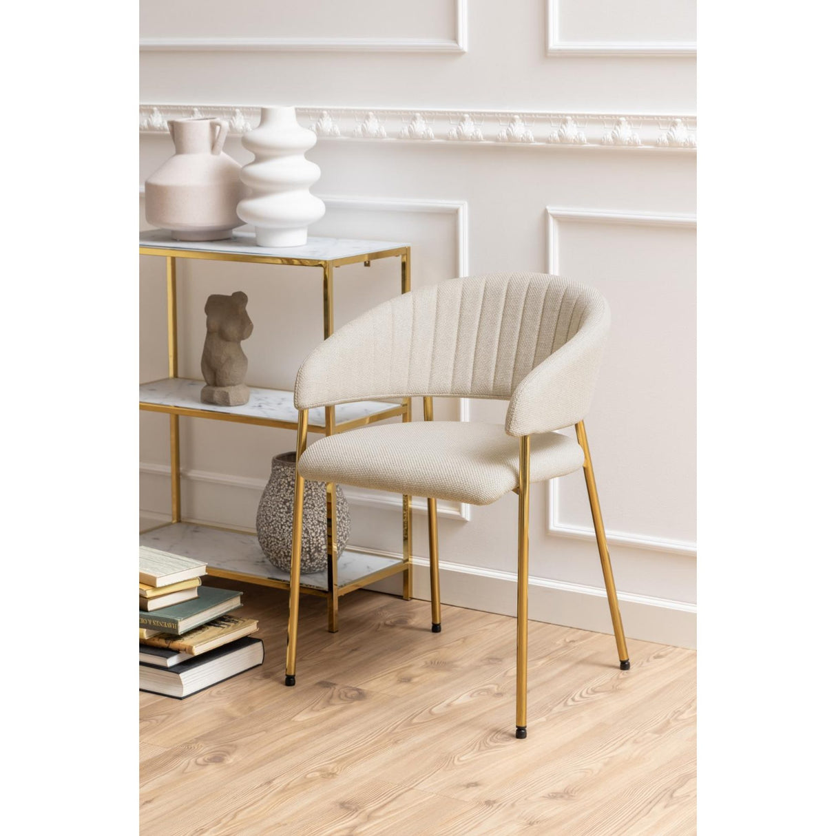 Ann Matstol med Armstöd Basel tyg Beige
