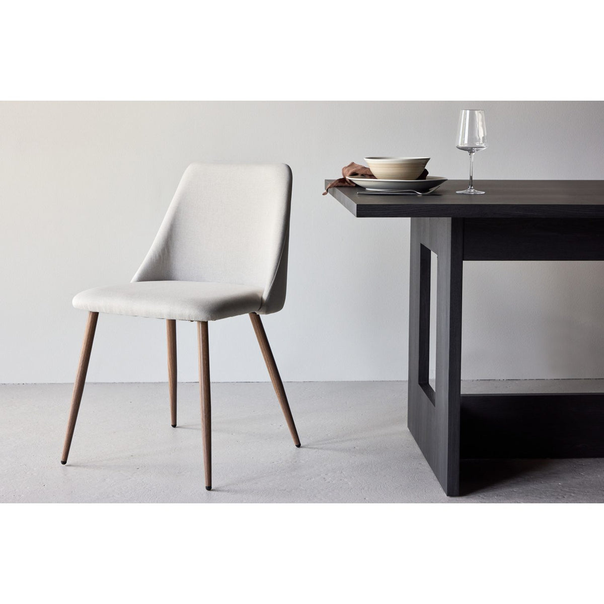 Night Matstol Beige, Mocka